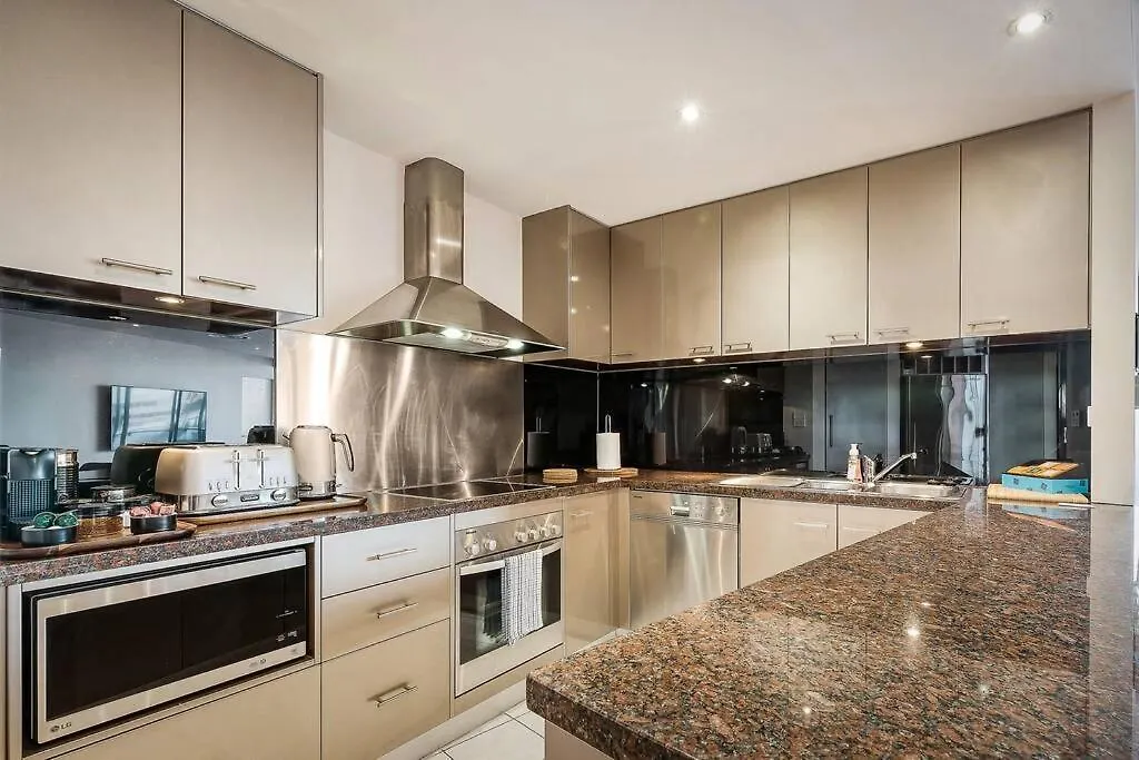 Sub Penthouse Luxe Suit, Cbd, Secure Parking, Hobart