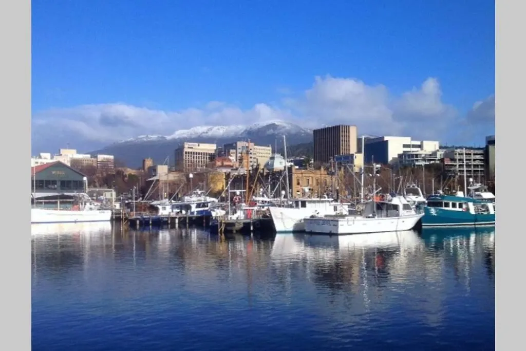 Sub Penthouse Luxe Suit, Cbd, Secure Parking, Hobart