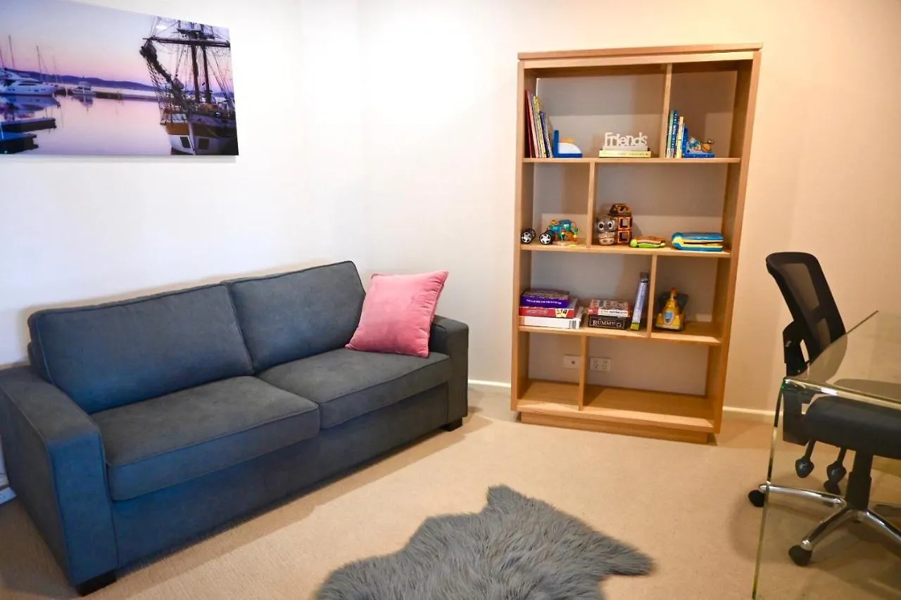 Sub Penthouse Luxe Suit, Cbd, Secure Parking,s kontakt